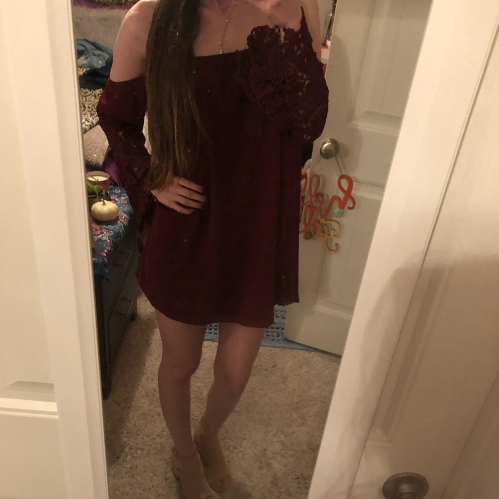 🍷Maroon/Wine Colored Sleeve Dress, Small, NWT